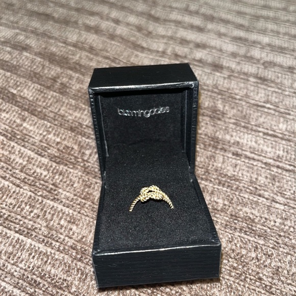 NWOT Moon & Meadow Gold Sculptural Knot Ring- size 7 - Picture 5 of 7